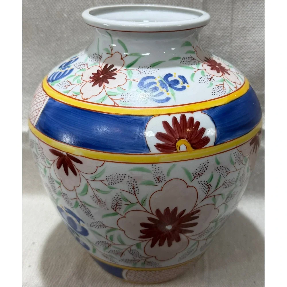 Vintage Chinese Porcelain Floral Vase Hand Painted Chinoiserie Blue Red 9 Inch